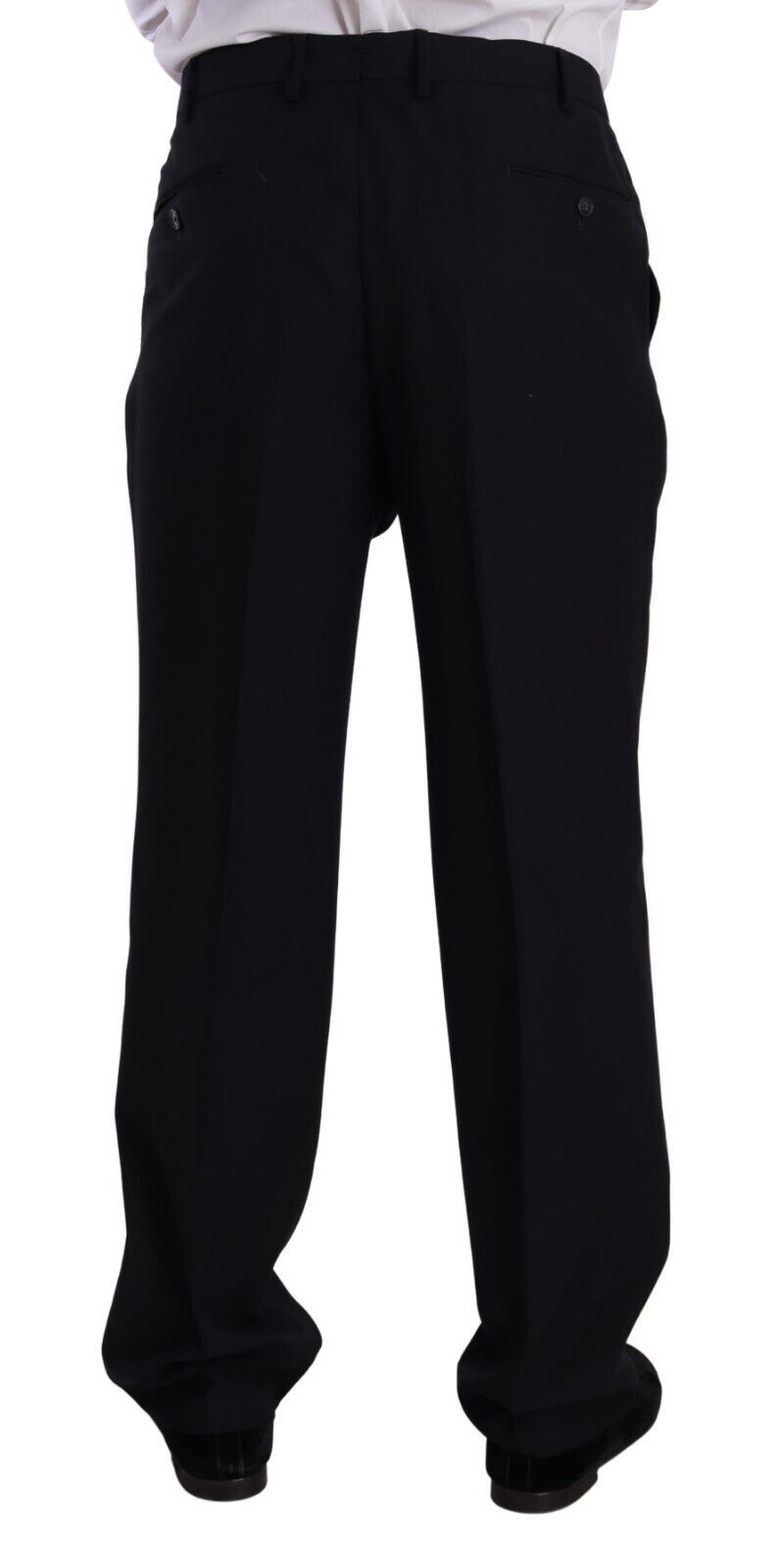 Elegante traje azul de dos piezas deconstruido