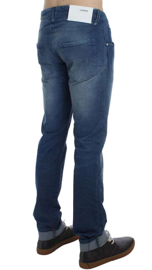 Denim italiano lavado azul y de corte entallado