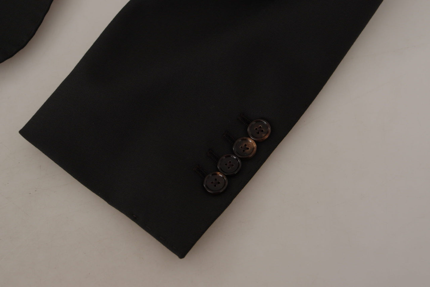 Elegante, schmale Blazerjacke aus schwarzer Wolle