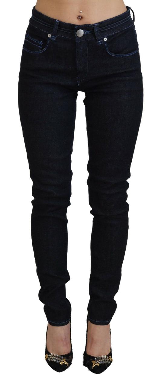 Denim de algodón chic de corte ajustado en azul oscuro