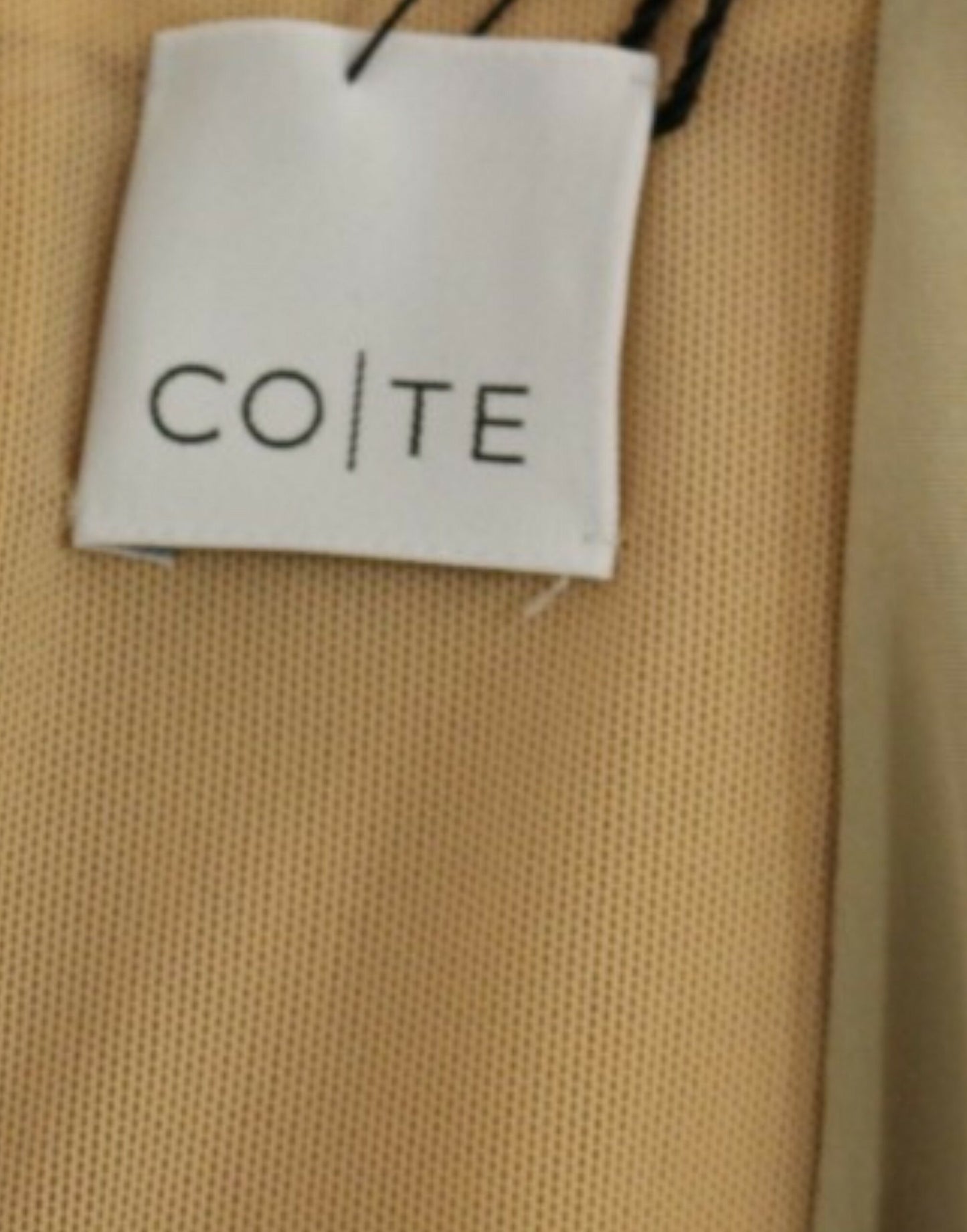 Vestido elegante de corte recto en rosa y blanco