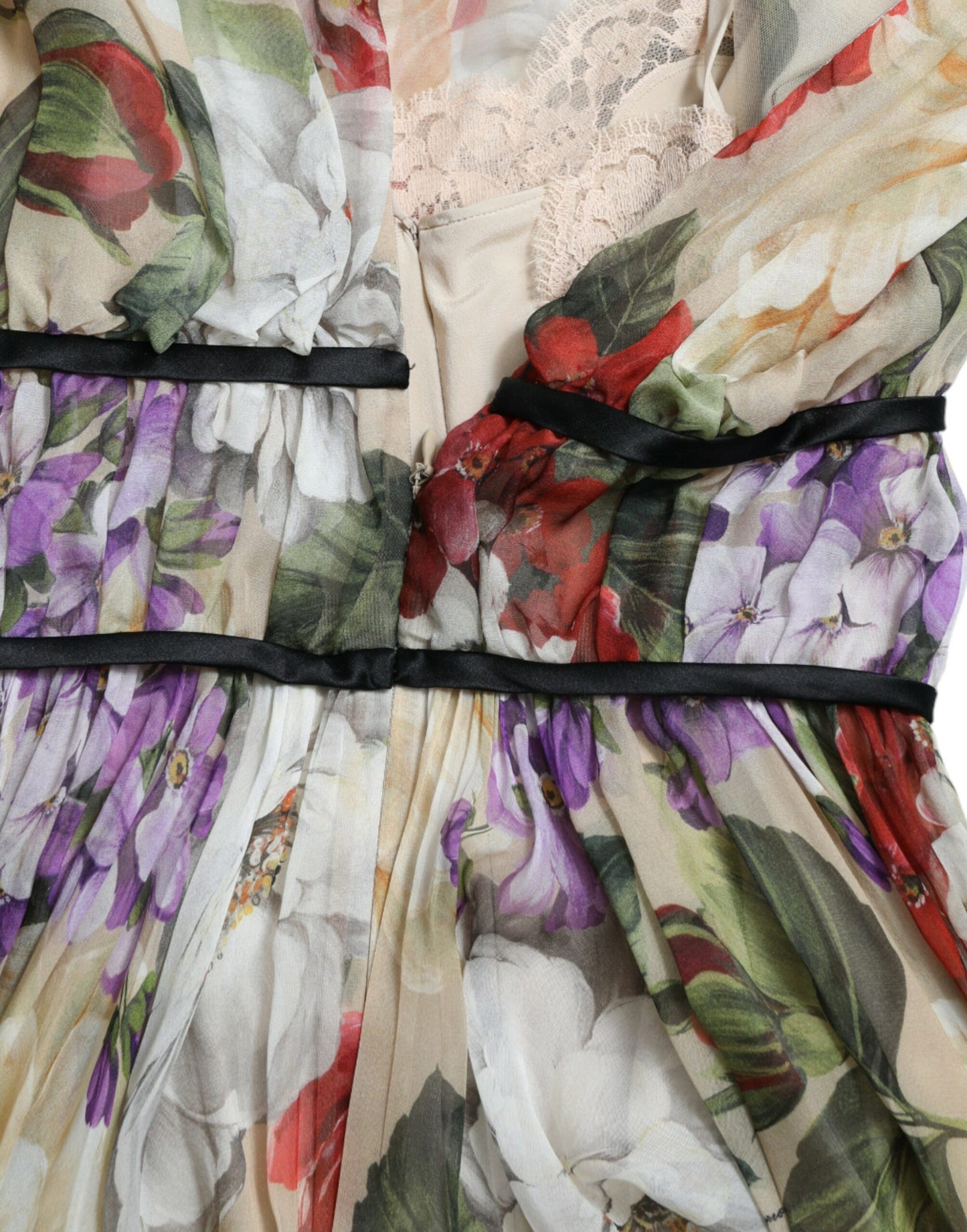 Florales, elegantes Minikleid aus Seidenchiffon