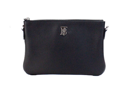 Bolso bandolera de piel negra con monograma de Peyton