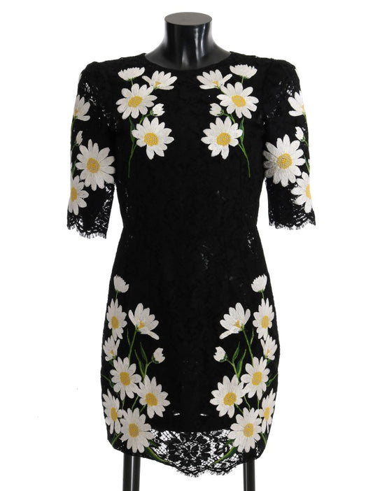 Schwarzes Kleid mit Blumenspitze und Kamillenstickerei