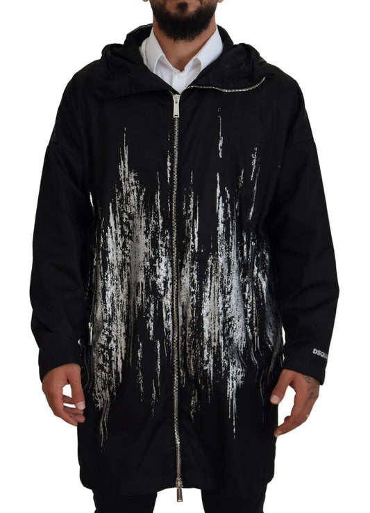 Chaqueta larga de nailon con capucha y estampado en blanco y negro