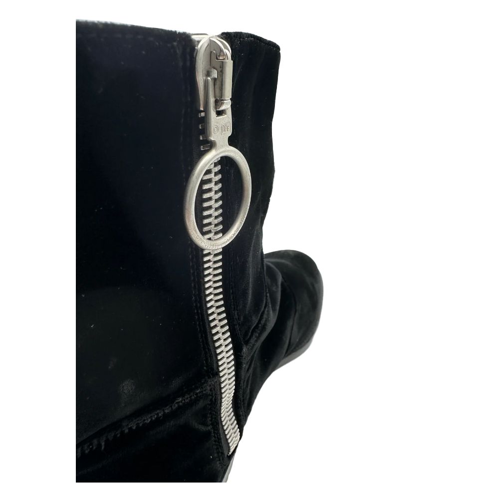 Bota de piel de becerro negra
