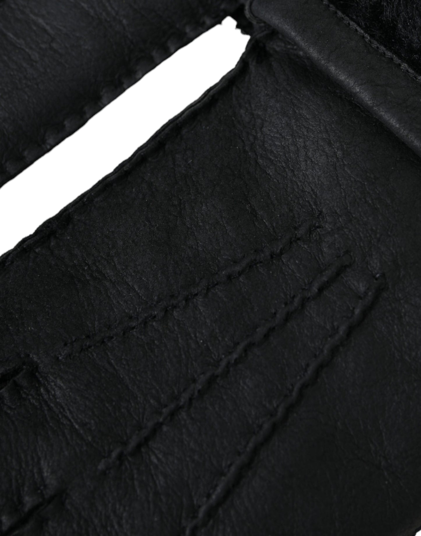 Guantes cortos de piel de color negro