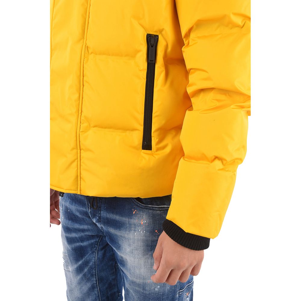 Chaqueta de nailon amarilla