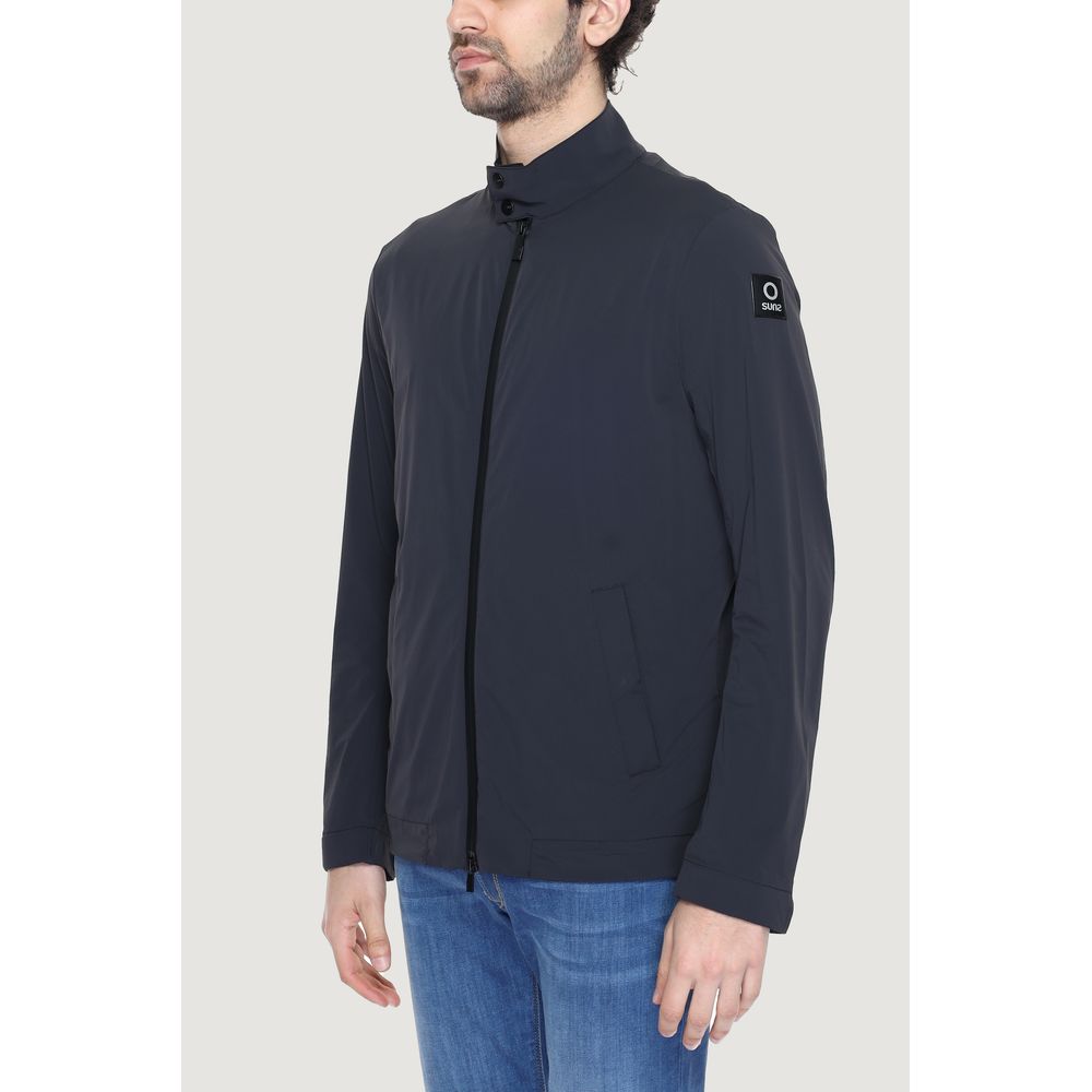 Schwarze Nylonjacke
