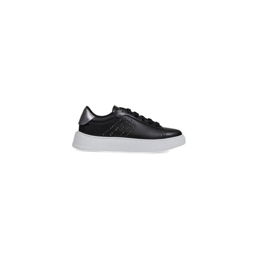 Schwarzer Sneaker aus Polyethylen