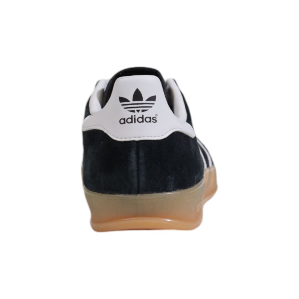 Schwarze Wildleder-Sneaker