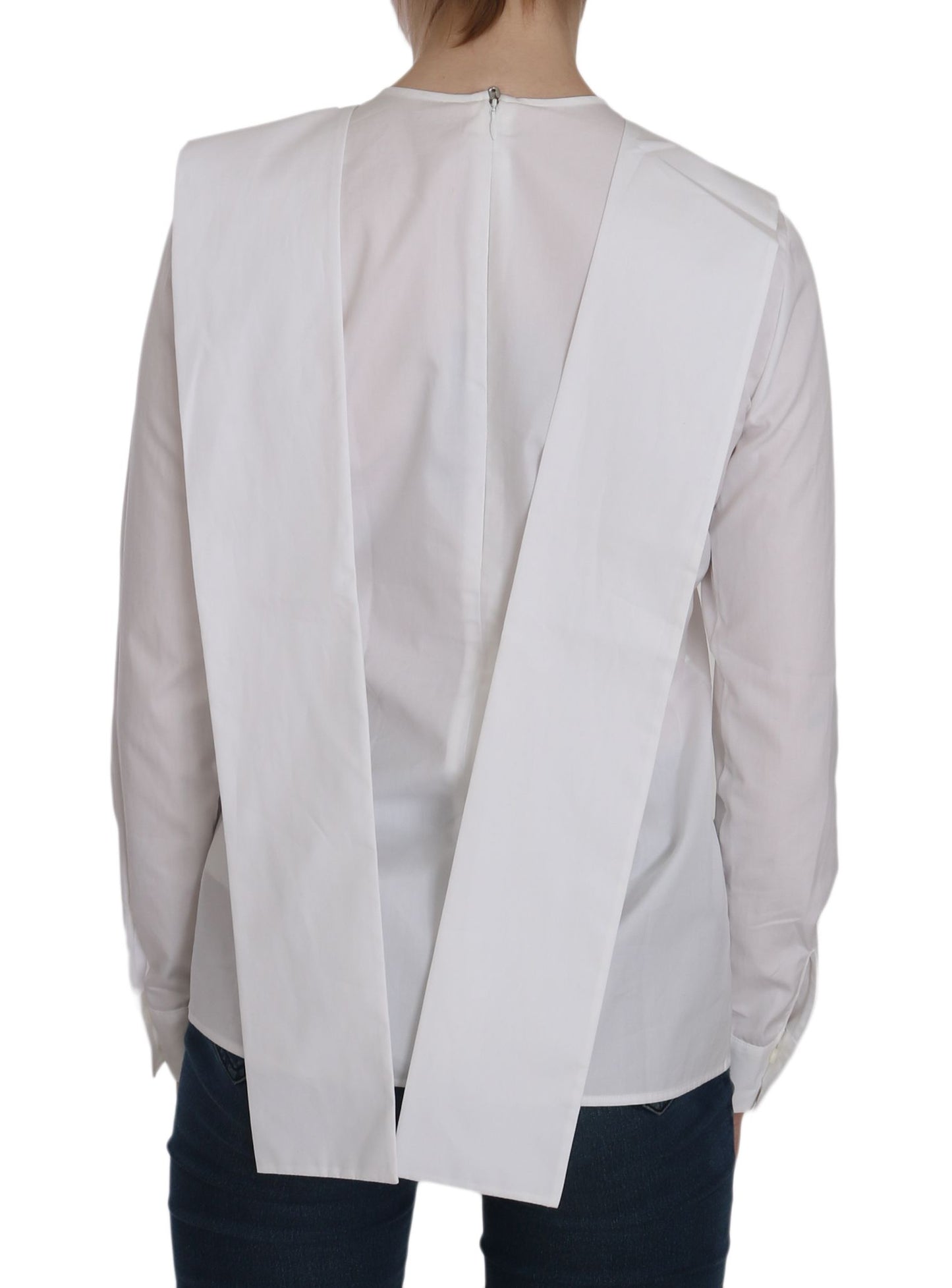 Elegante blusa de algodón blanca con cuello redondo