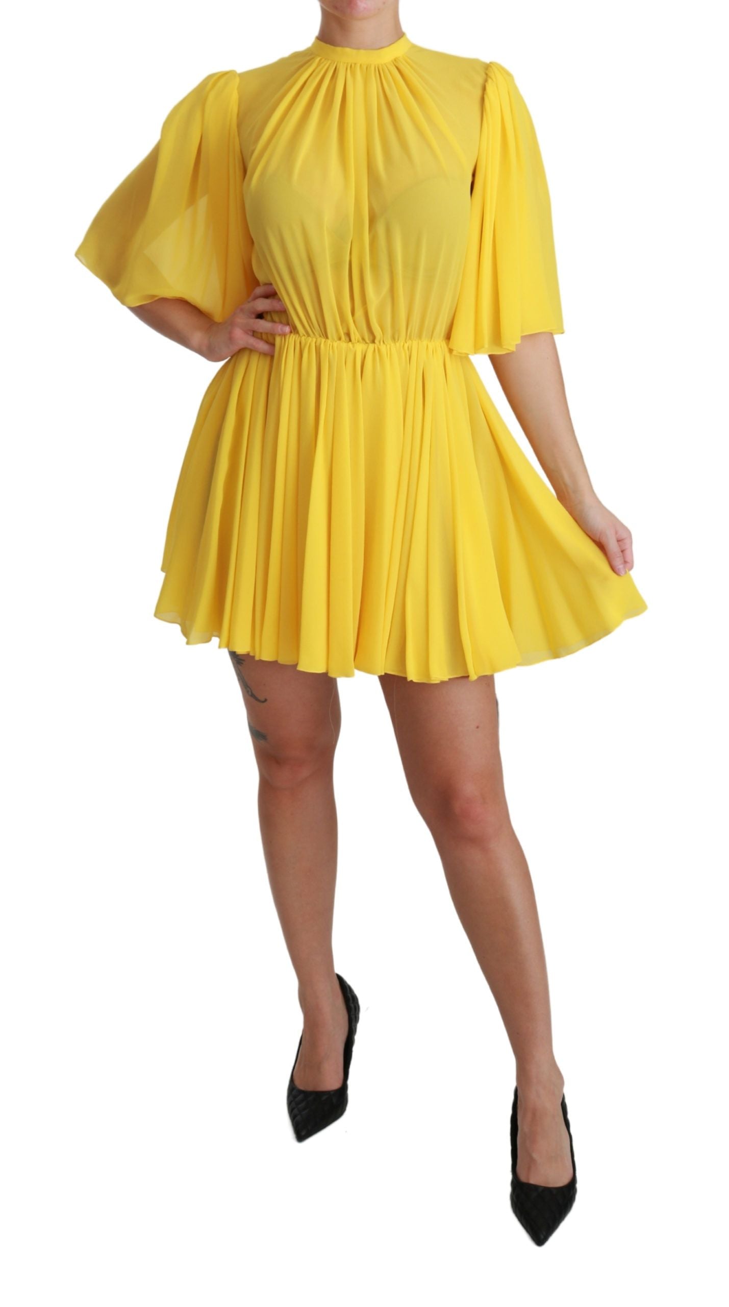 Vestido corto plisado de seda en forma de A en amarillo brillante