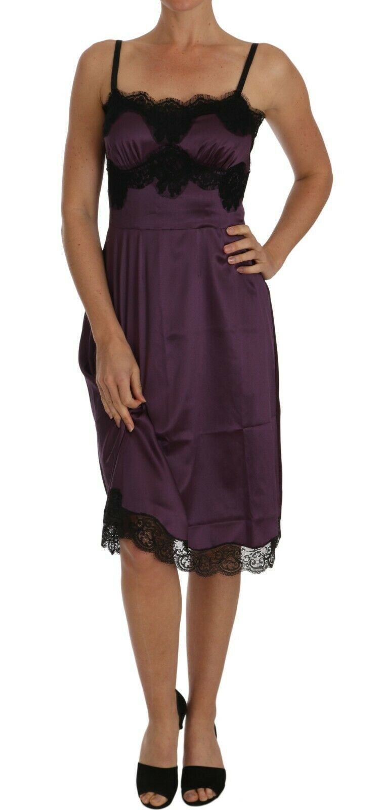 Elegante vestido camisero de encaje de seda color morado