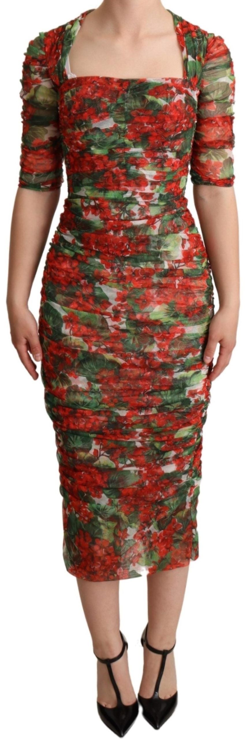 Elegante vestido midi con estampado floral rojo