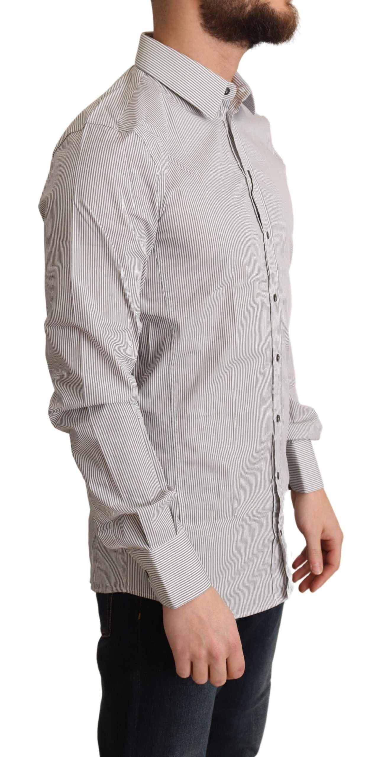 Camisa de vestir elegante de rayas grises y corte ajustado