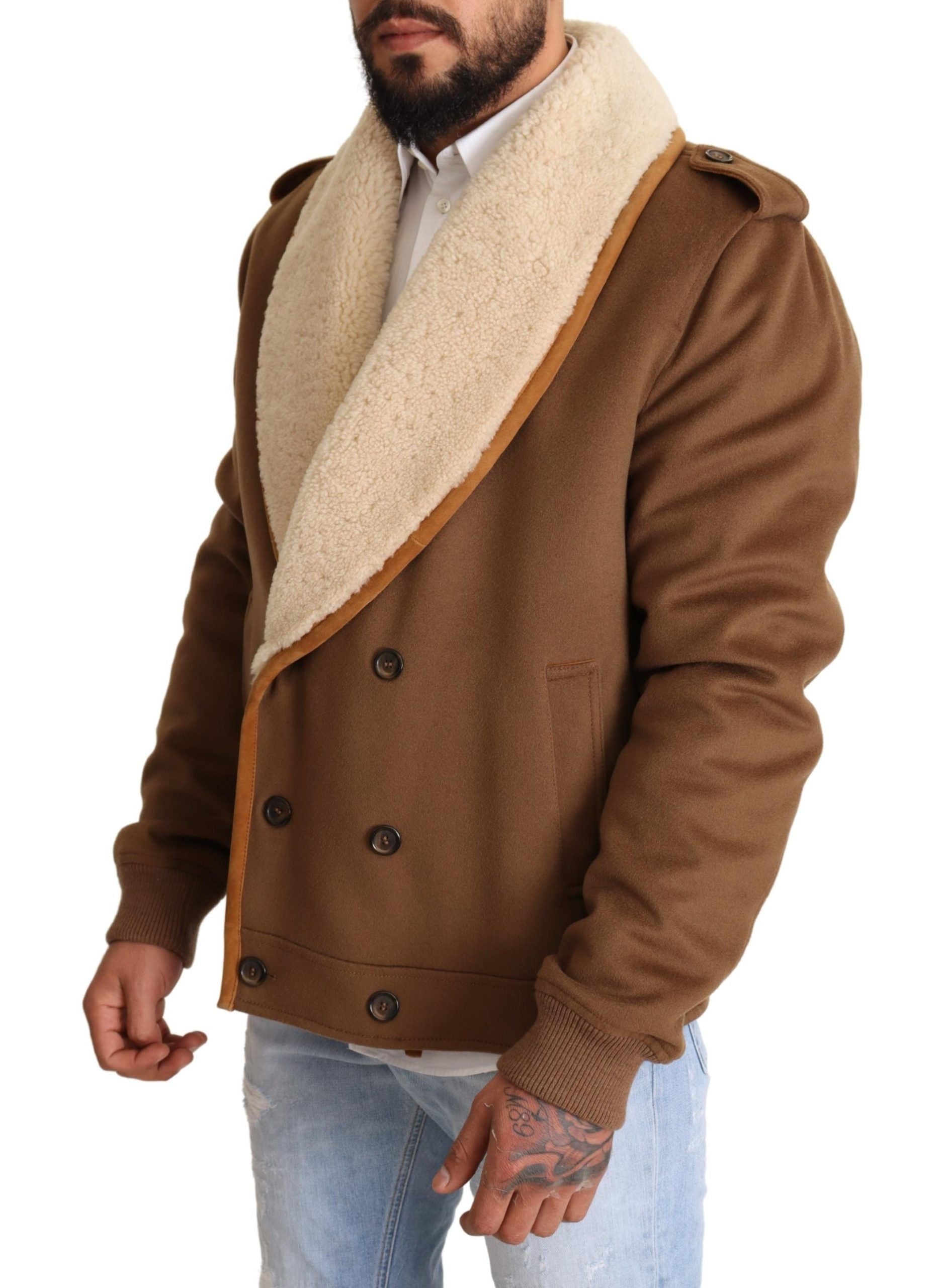 Elegante chaqueta cruzada de piel de oveja