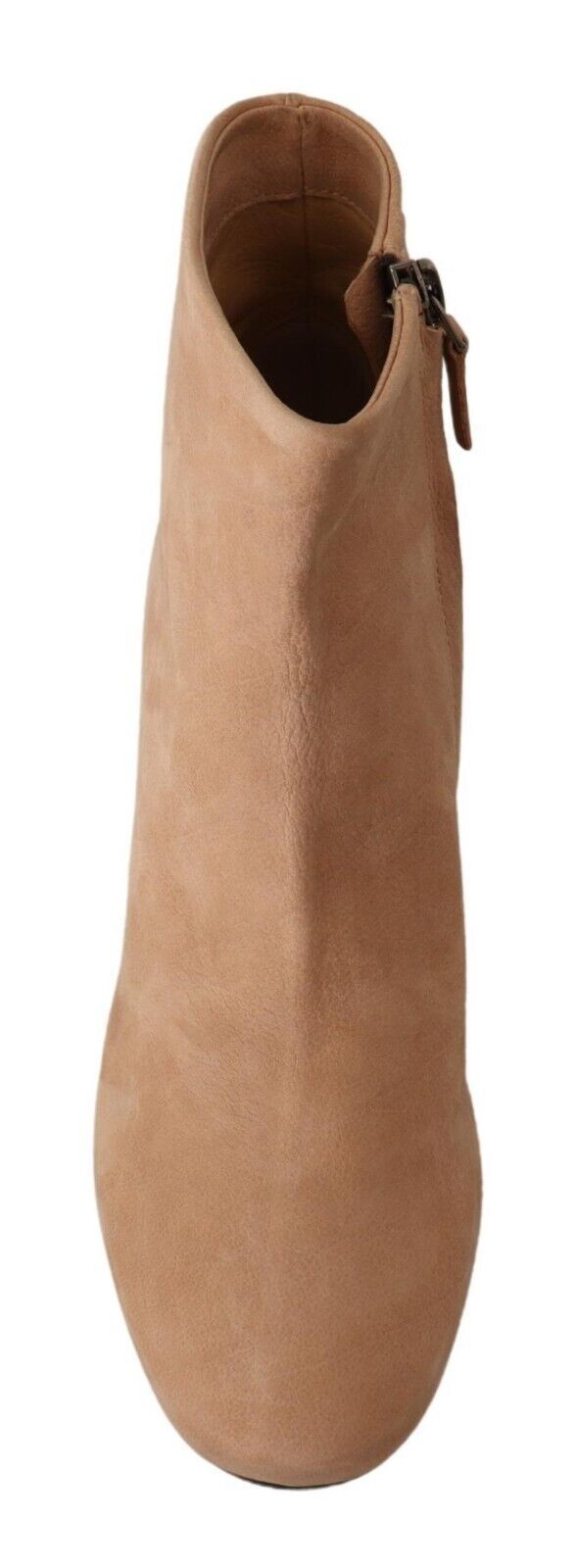 Botas elegantes de piel color beige