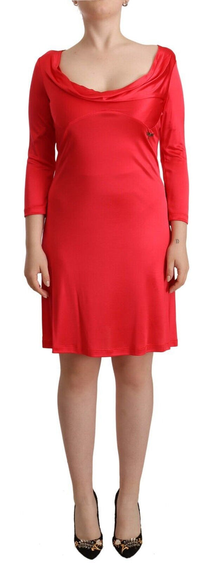 Elegante vestido rojo hasta la rodilla