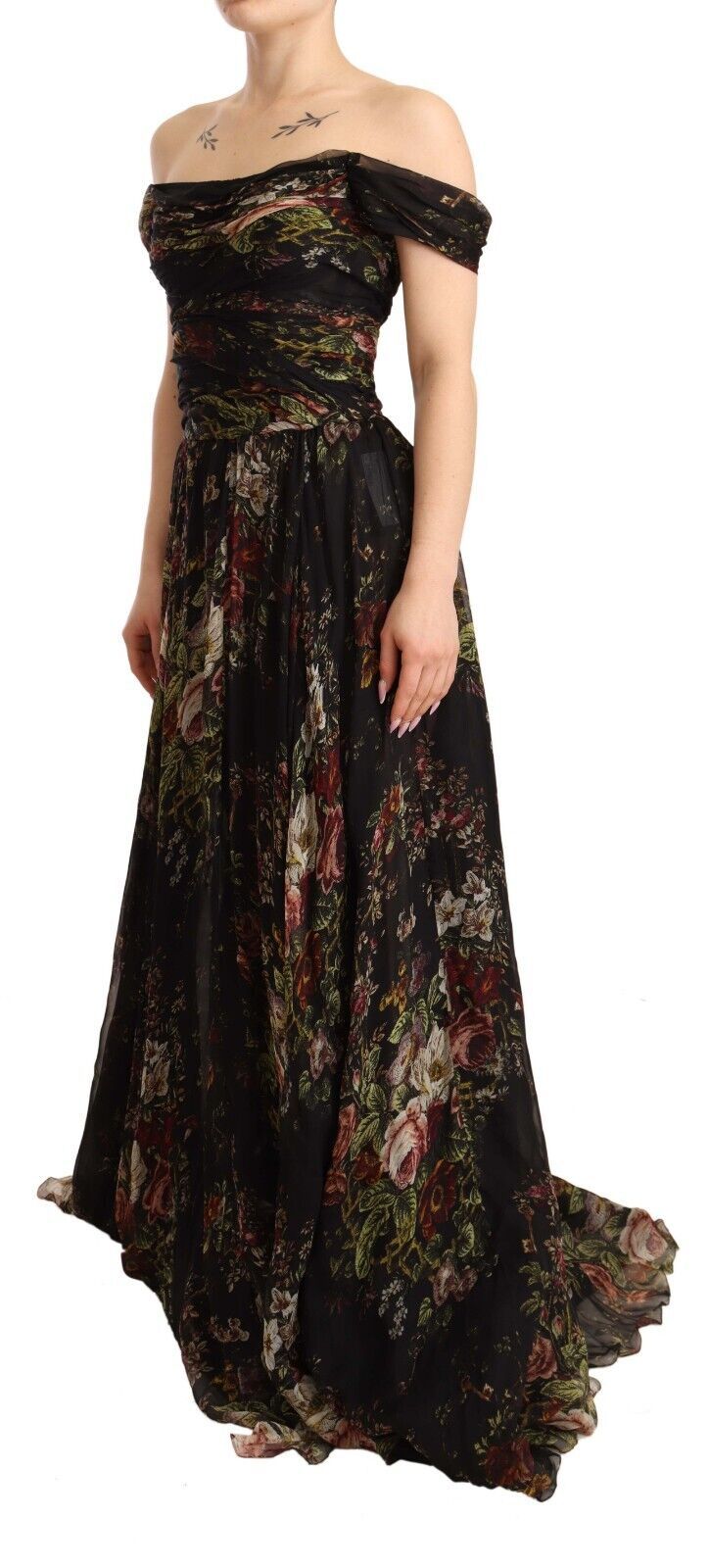 Langes, schulterfreies Seidenkleid mit Blumenmuster