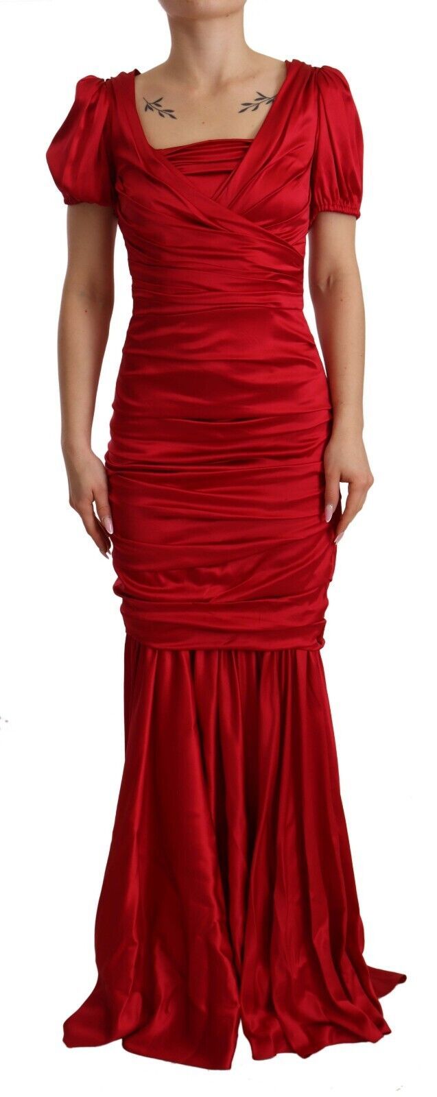 Elegante vestido de sirena elástico de seda roja