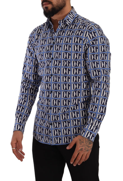 Camisa de algodón con logo azul y corte entallado