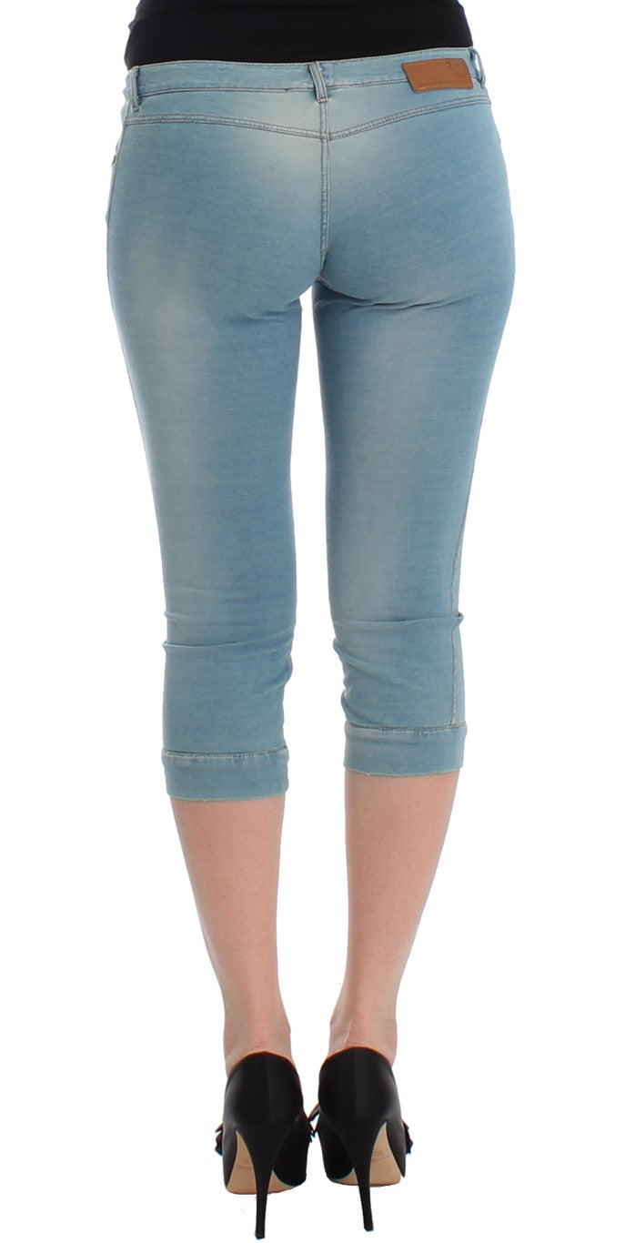 Elegant Light Blue Capri Jeans