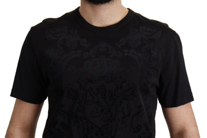 Elegante camiseta negra barroca con cuello redondo