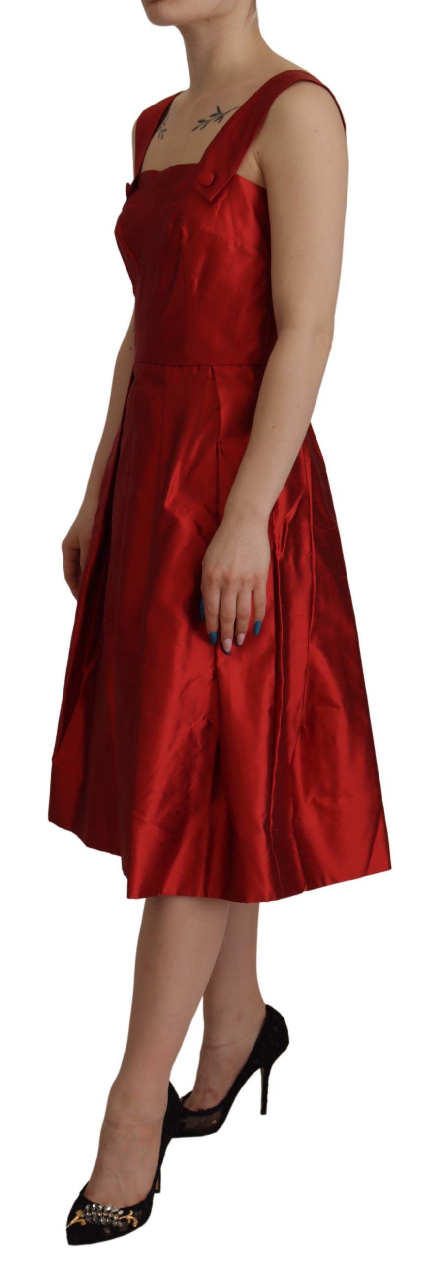 Vestido midi de seda rojo radiante con corte en A