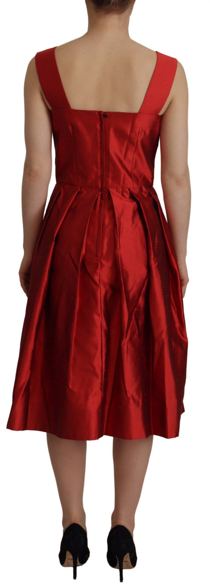 Vestido midi de seda rojo radiante con corte en A