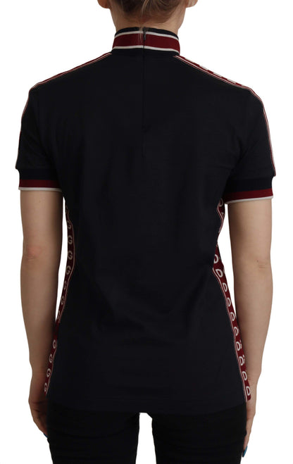 Elegante camiseta de algodón con cuello alto en color negro