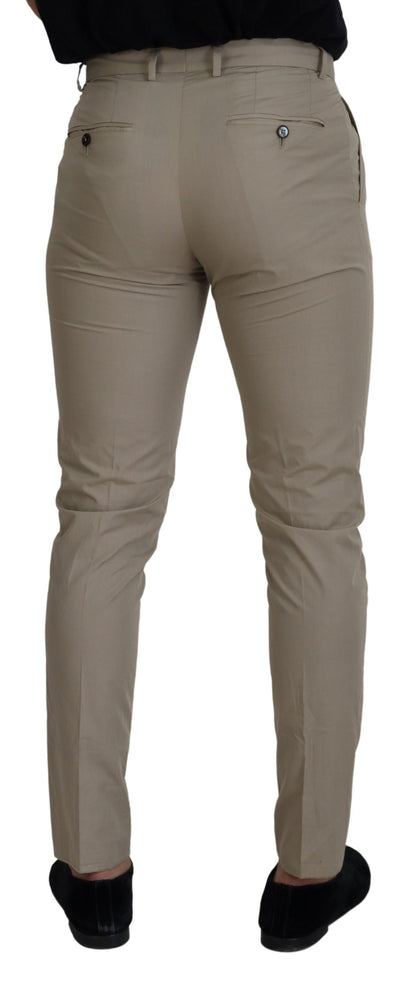 Impresionantes pantalones italianos de algodón en color beige