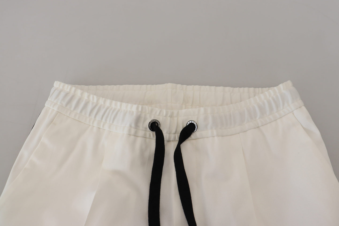 Pantalones deportivos elegantes de algodón blanco