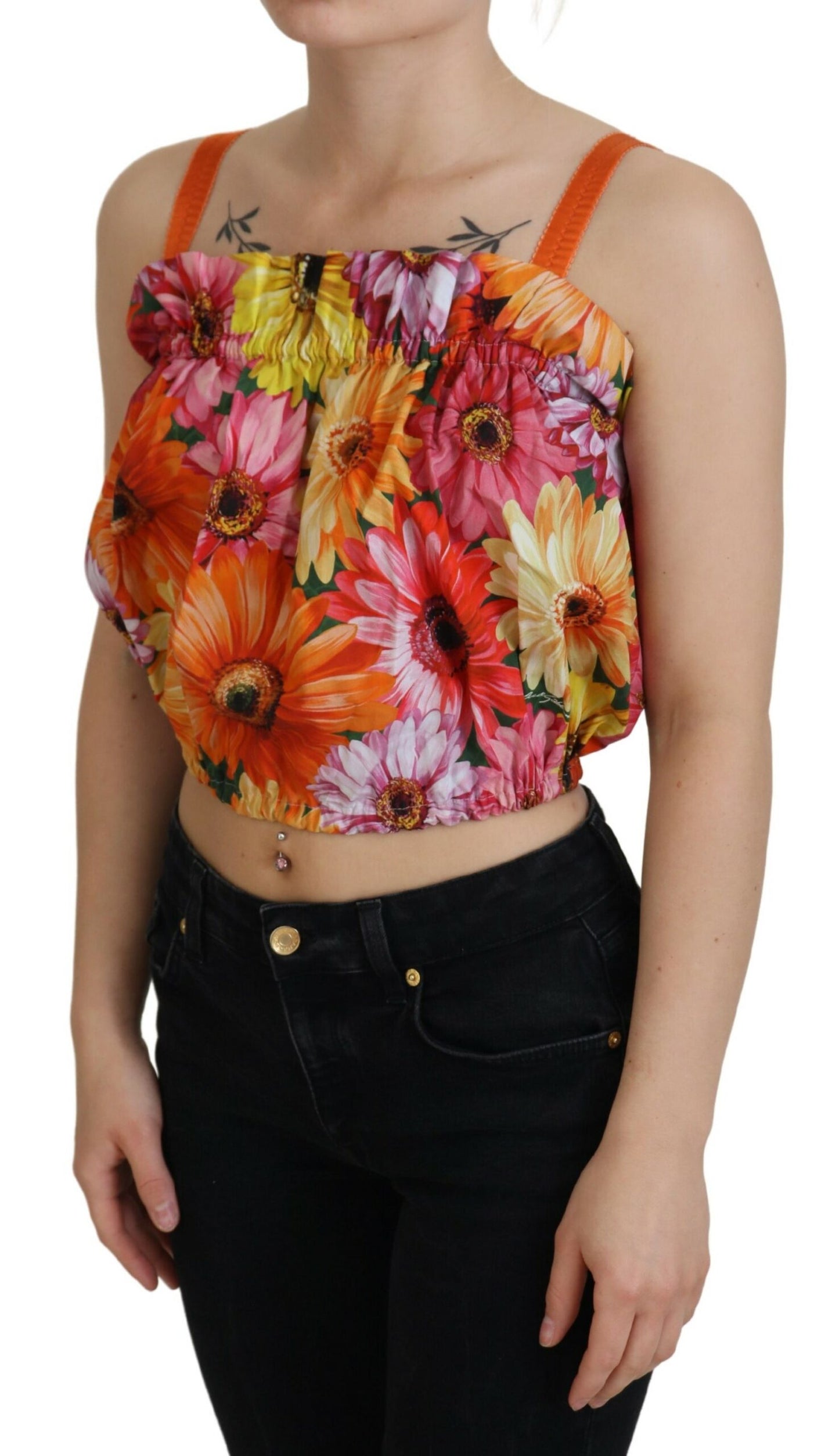 Top corto sin mangas con elegancia floral