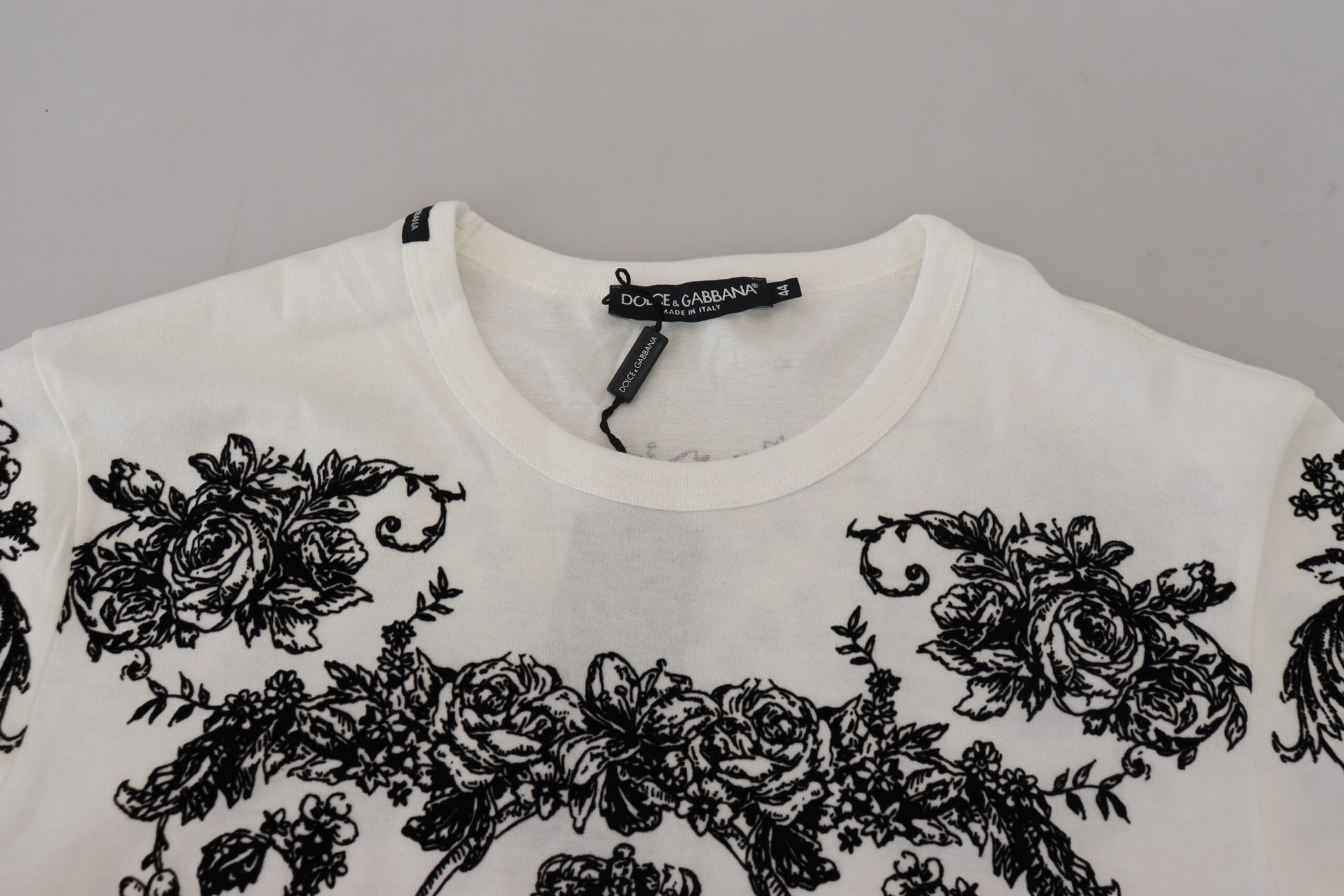 Elegantes T-Shirt mit Blumenkrone