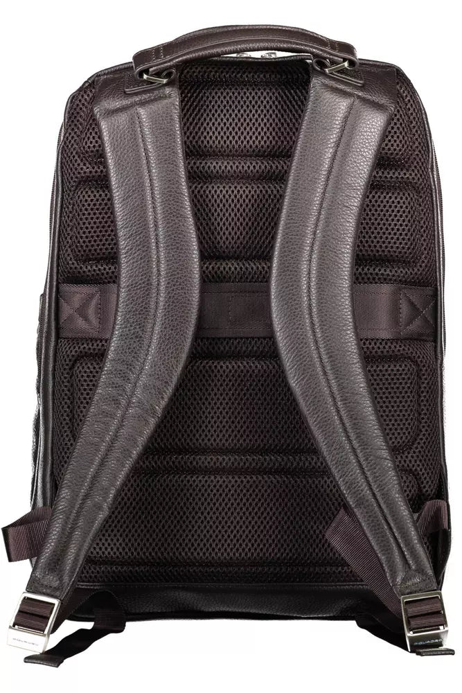 Mochila de piel marrón para hombre