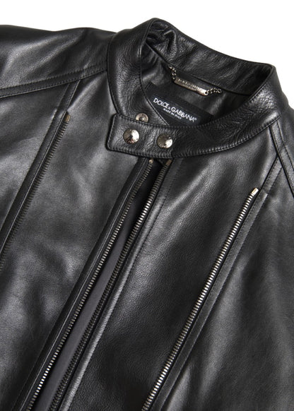 Chaqueta de motociclista elegante de cuero negro