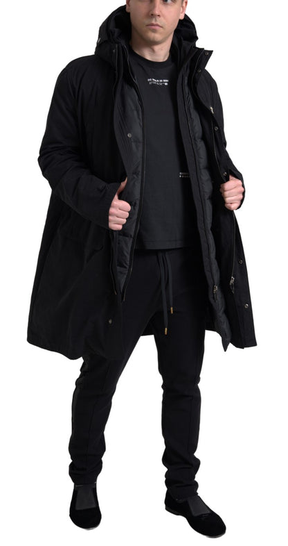 Eleganter schwarzer Trenchcoat mit Kapuze