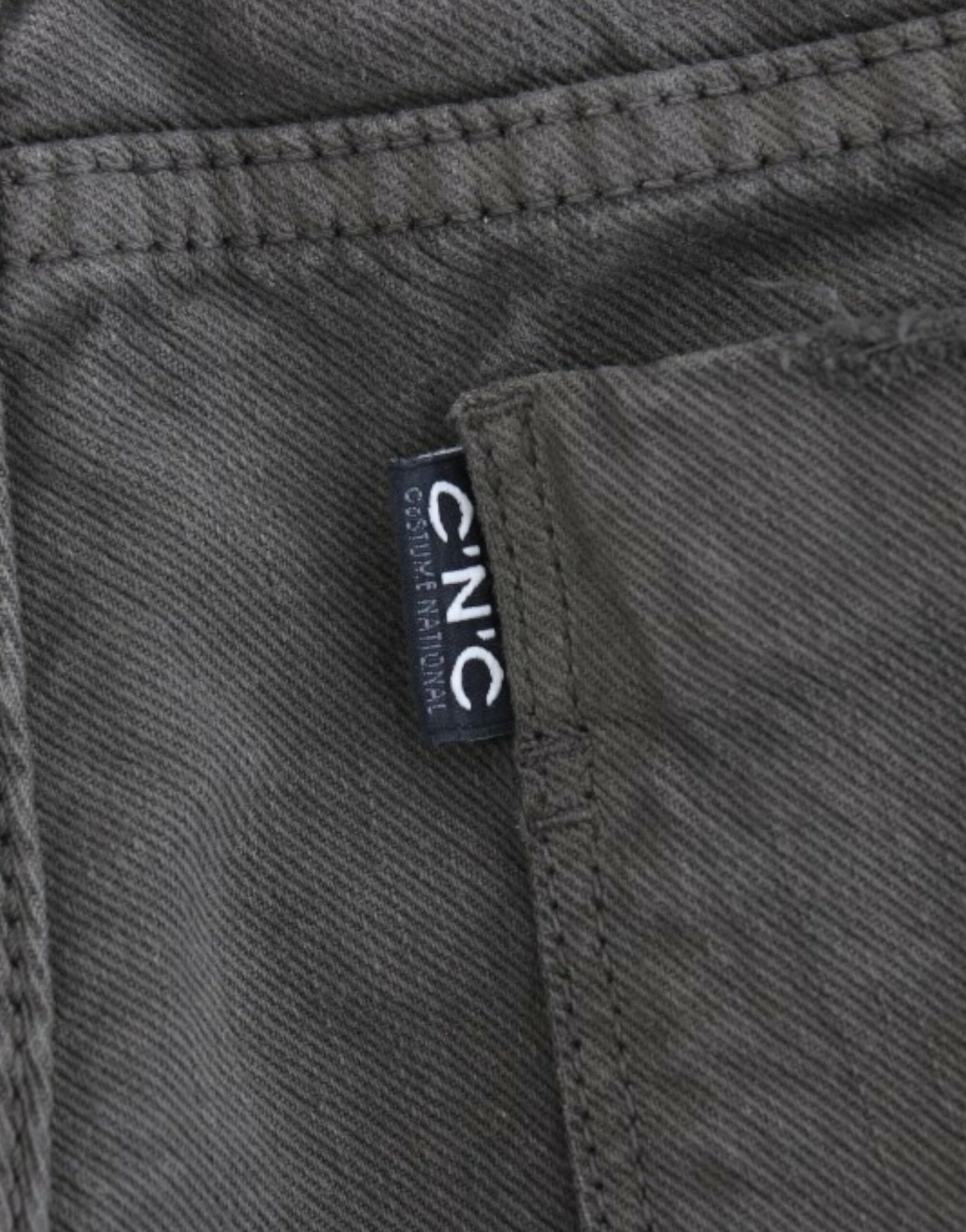 Schicke grüne Designer-Jeans mit schmalem Bein