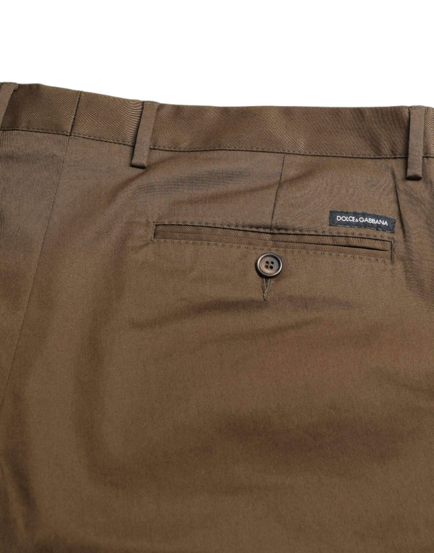 Schicke braune Bermudashorts mit Logodetail