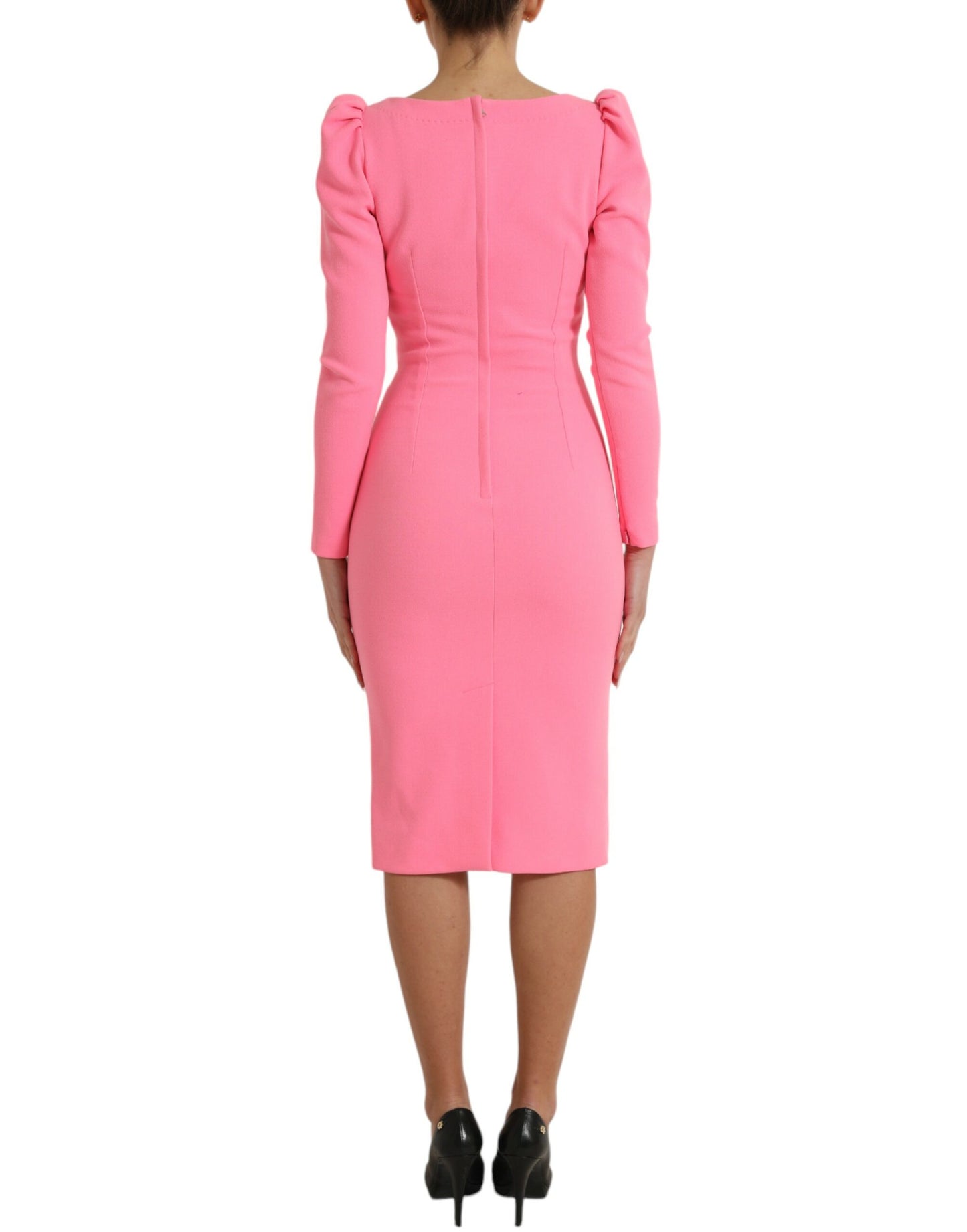 Elegante vestido ajustado midi en color rosa