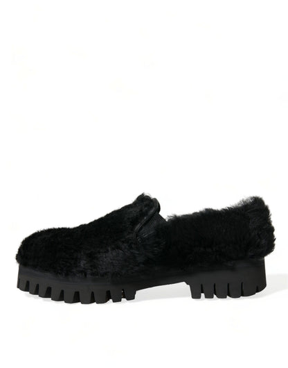 Elegante schwarze Slipper aus Fell für Herren