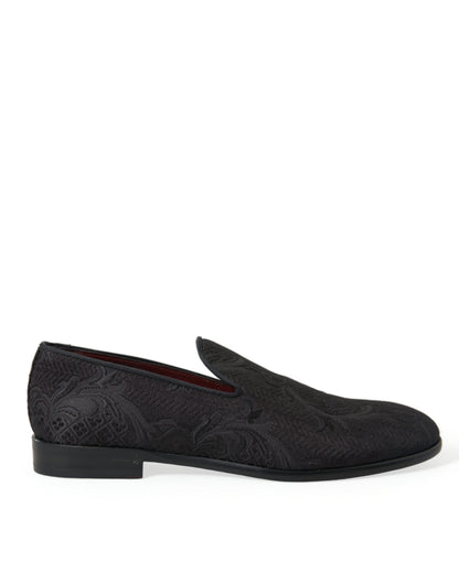 Elegante schwarze Loafer aus Brokat