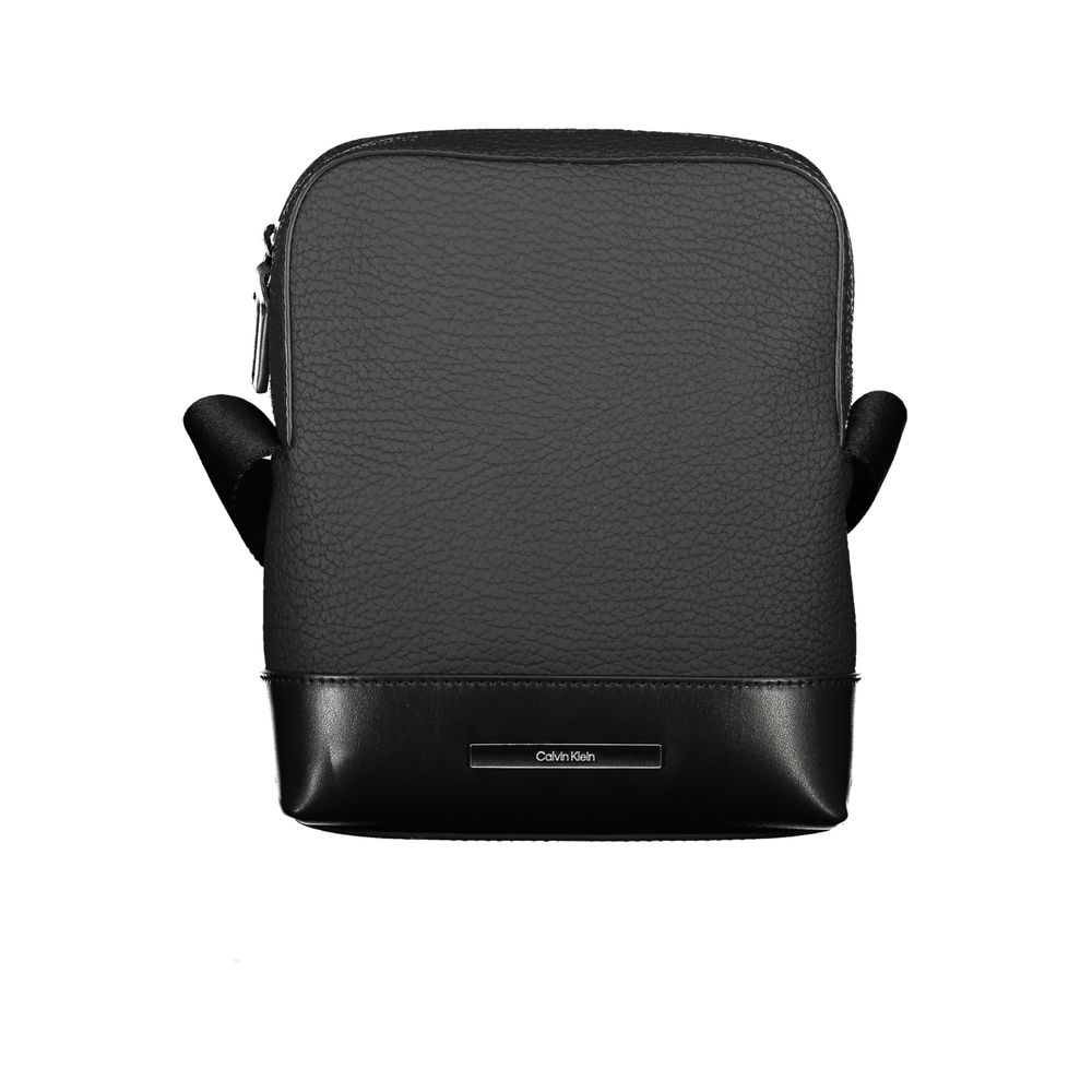 Sleek Black Shoulder Bag with Contrasting Details