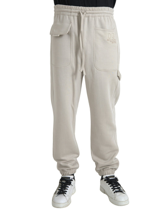 Pantalones deportivos tipo jogger cargo de viscosa en color blanco roto