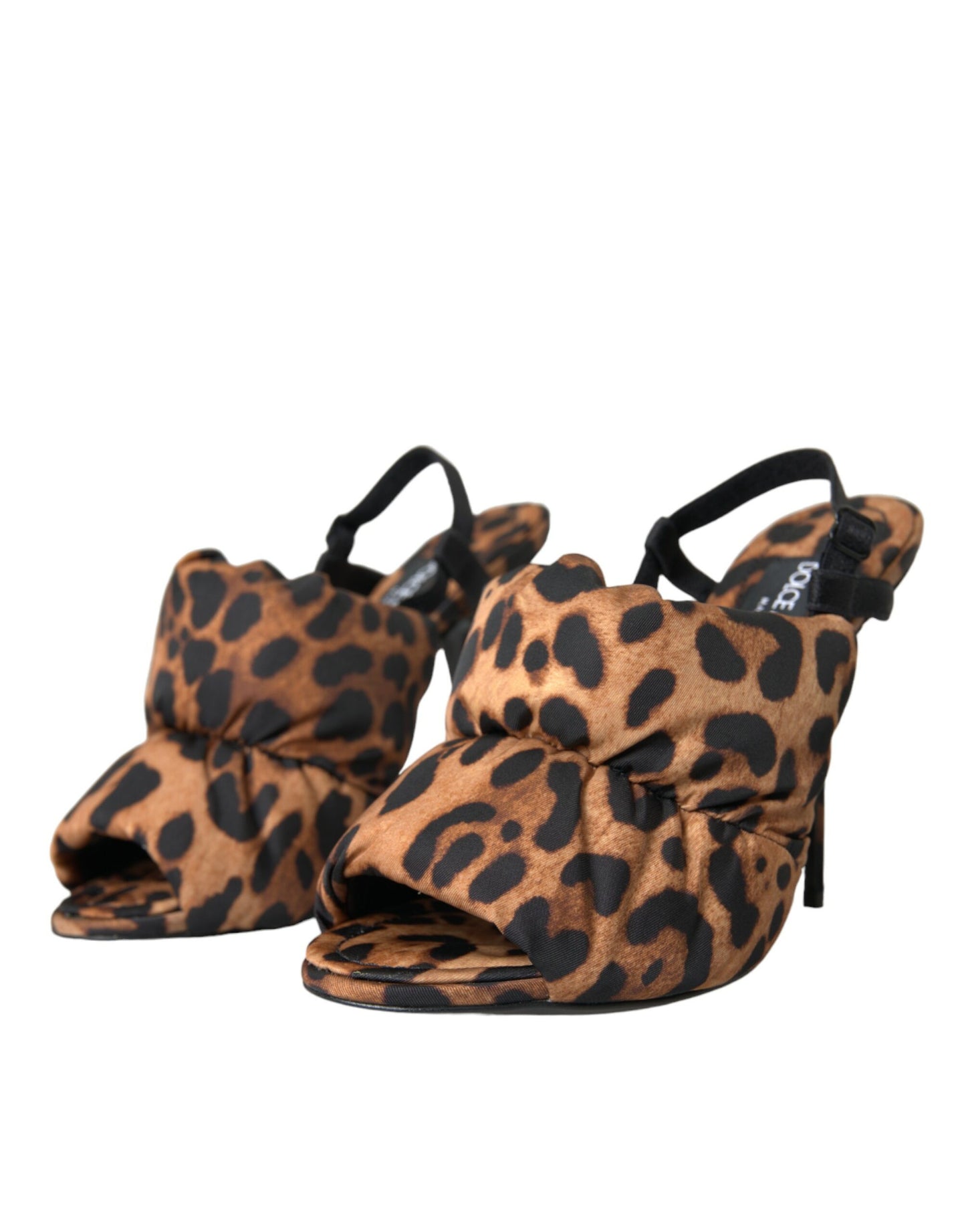 Sandalias de tacón con tiras cruzadas y estampado de leopardo marrón