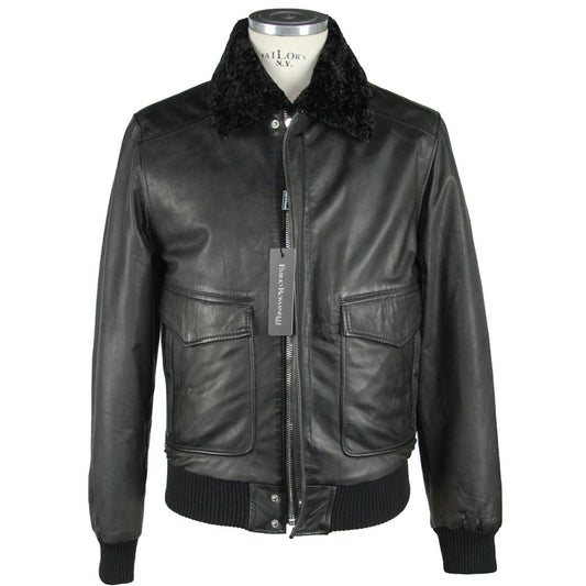 Chaqueta elegante de cuero negro con cremallera