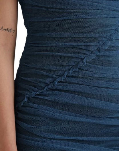 Blaues Etuikleid aus gerüschtem Tüll mit Netzbesatz