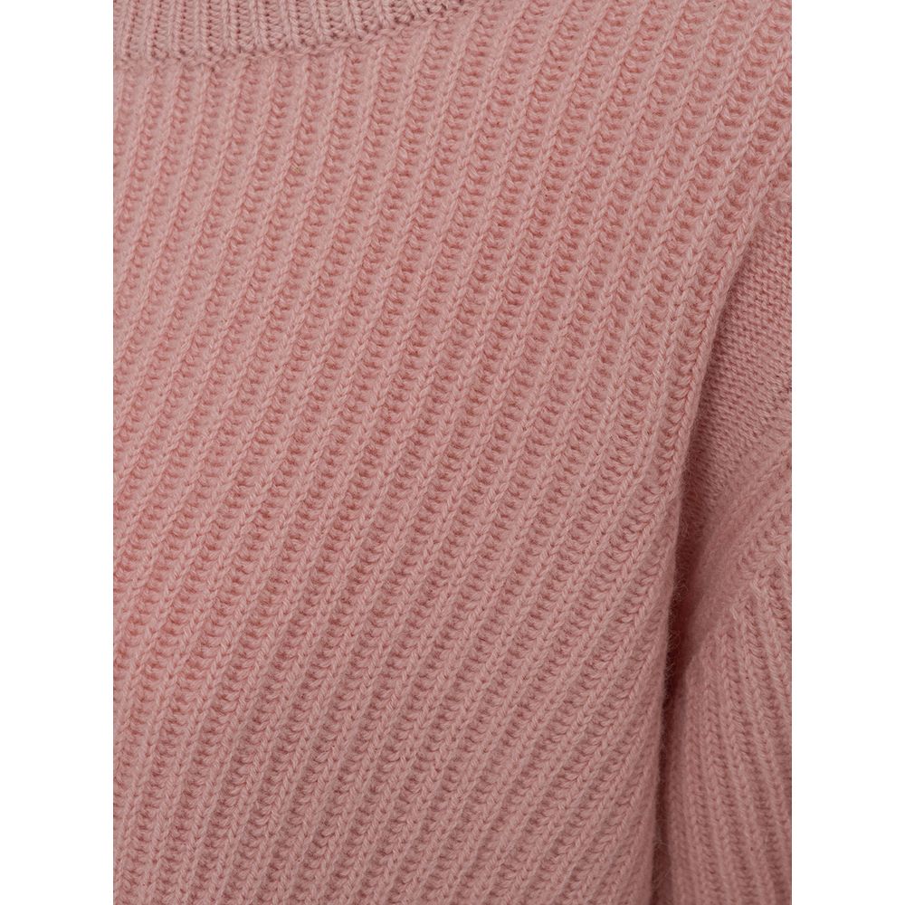 Elegante blusa rosa de cachemira: deléitese con el lujo suave