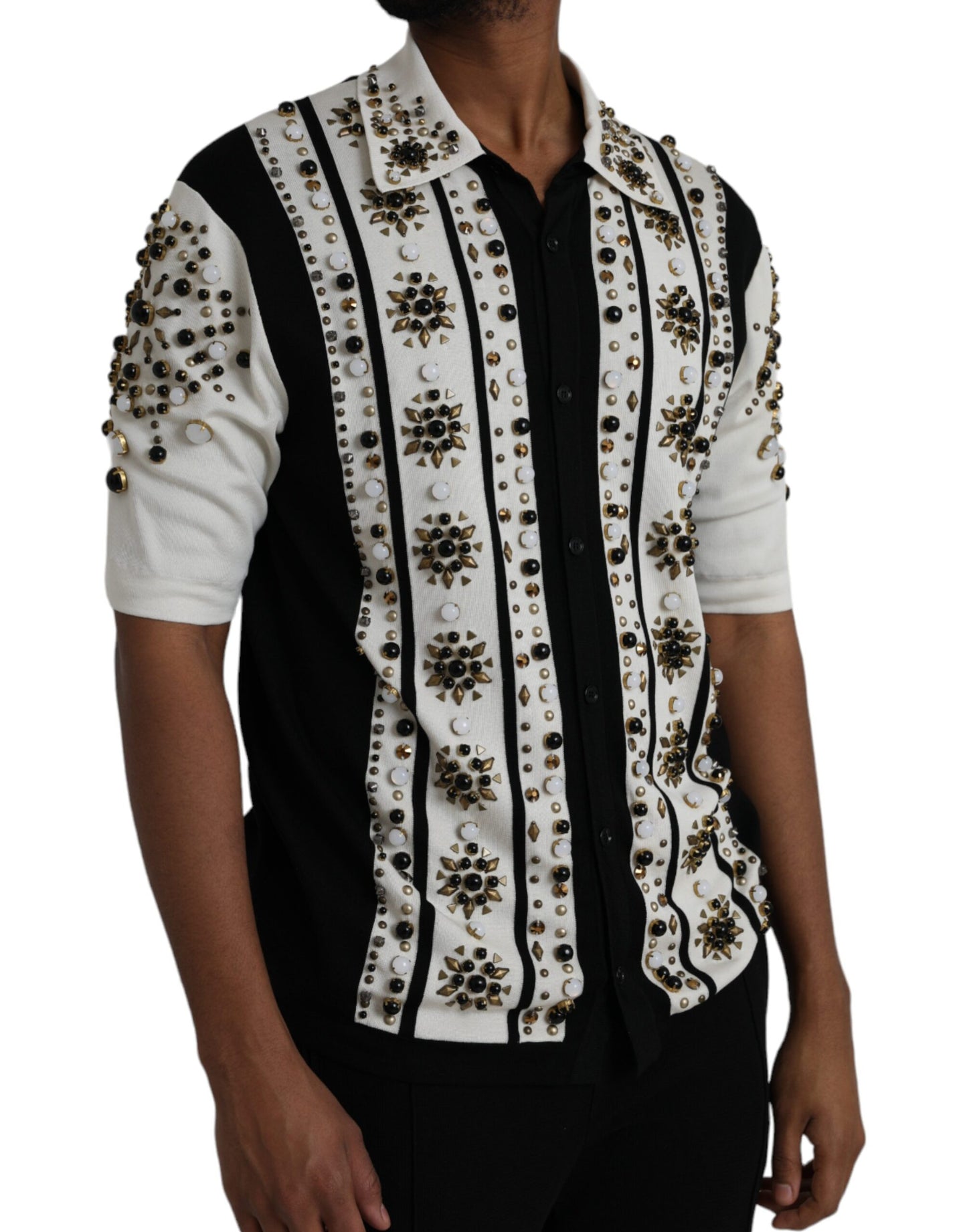 Camisa de seda blanca y negra con cristales y piedras tachonadas